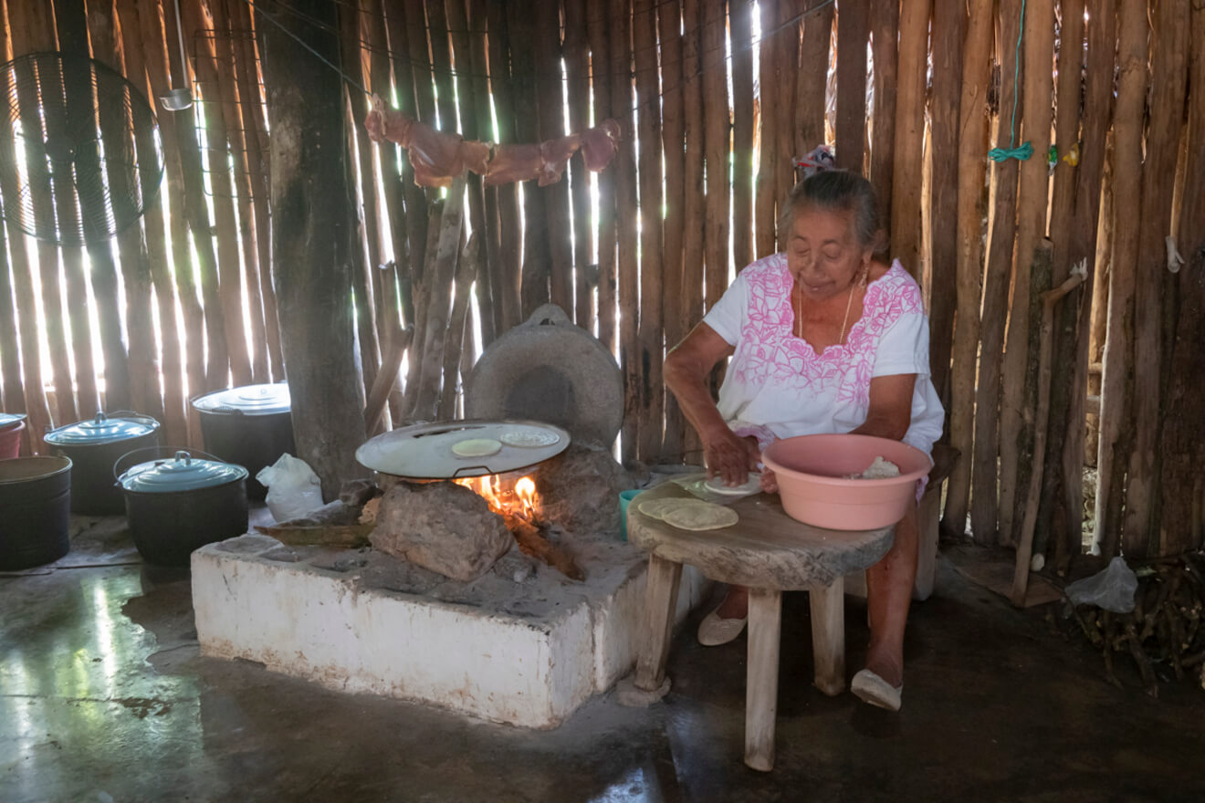 Activité avec une famille maya et expérience au Cénote Chenxunan